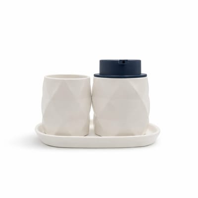 SET DE BAÑO CON RELIEVE GEOMETRICO